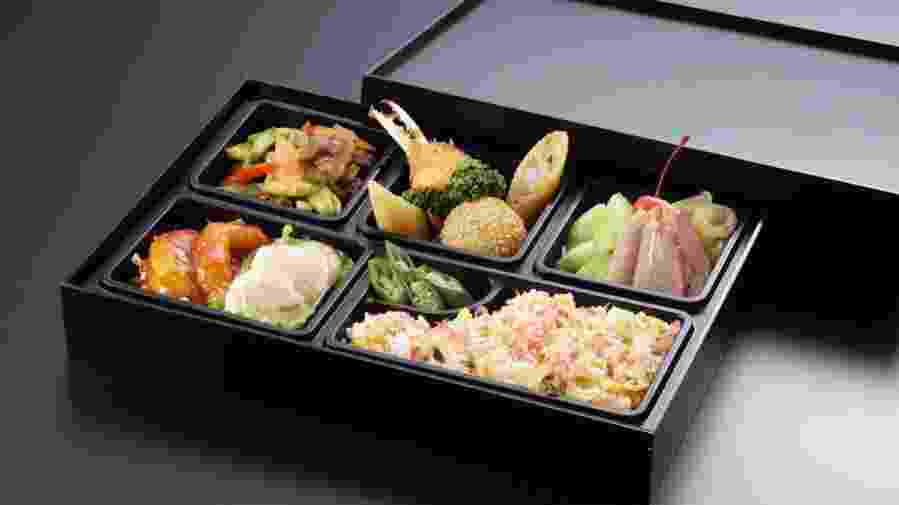 宜蘭弁当2400円